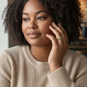 Vintage 1990s Avon Emerald Marquis Ring – Gold-Tone – Size 7